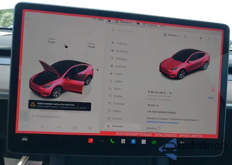 2023 Tesla Model Y Awd/Long Range Dual Motor All-Wheel Drive z USA, uszkodzony, nr VIN 7SAYGDEE6PF704082